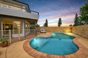 Sunset Lake House, Central Coast